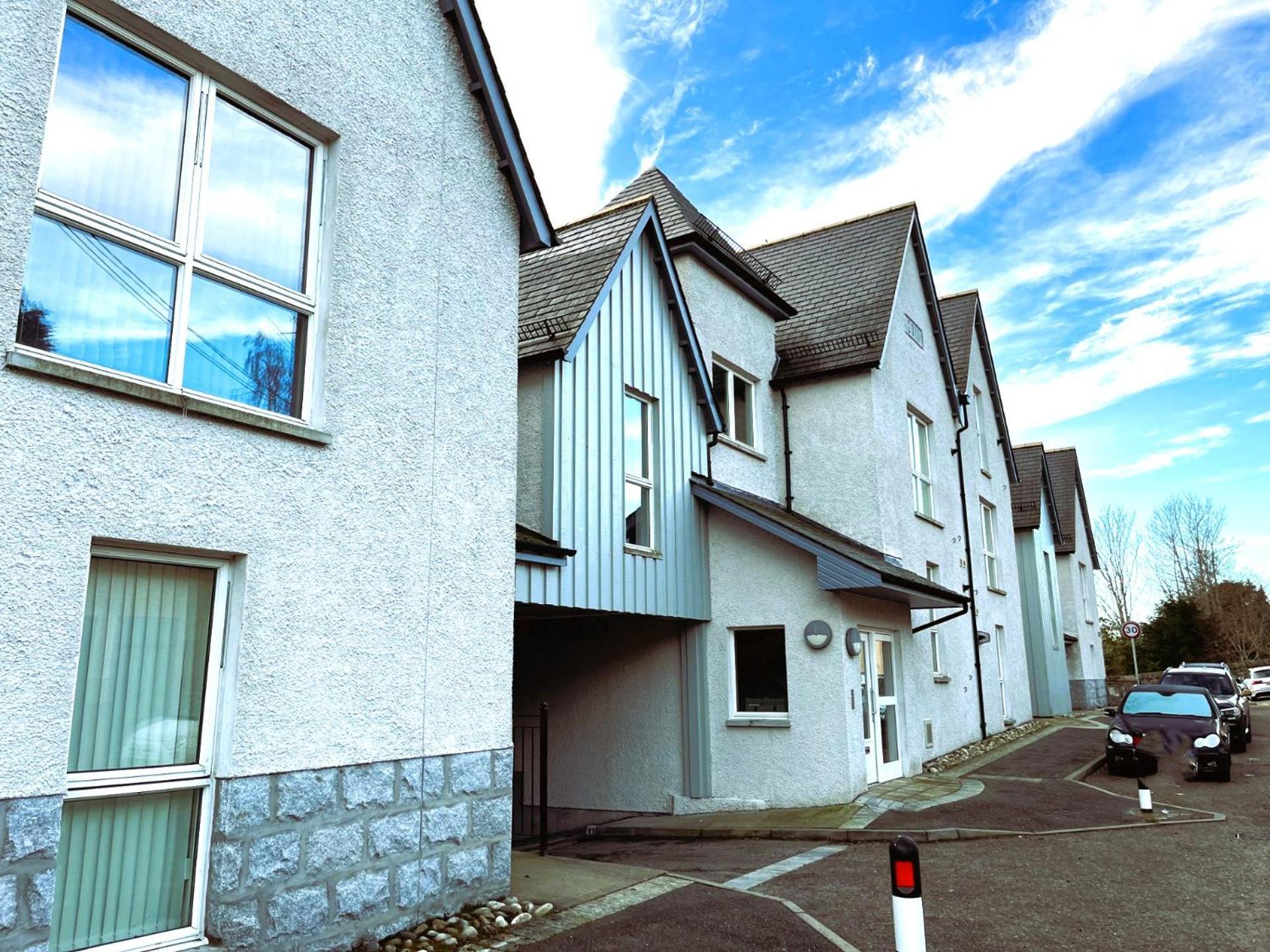 Entire Flat In Banchory, Aberdeenshire, Scotland Buitenkant foto